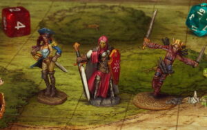 Mariel Twinspar, Isabeau Laroche (peinte pour représenter Reya Mantlemorn) et Merisiel de face